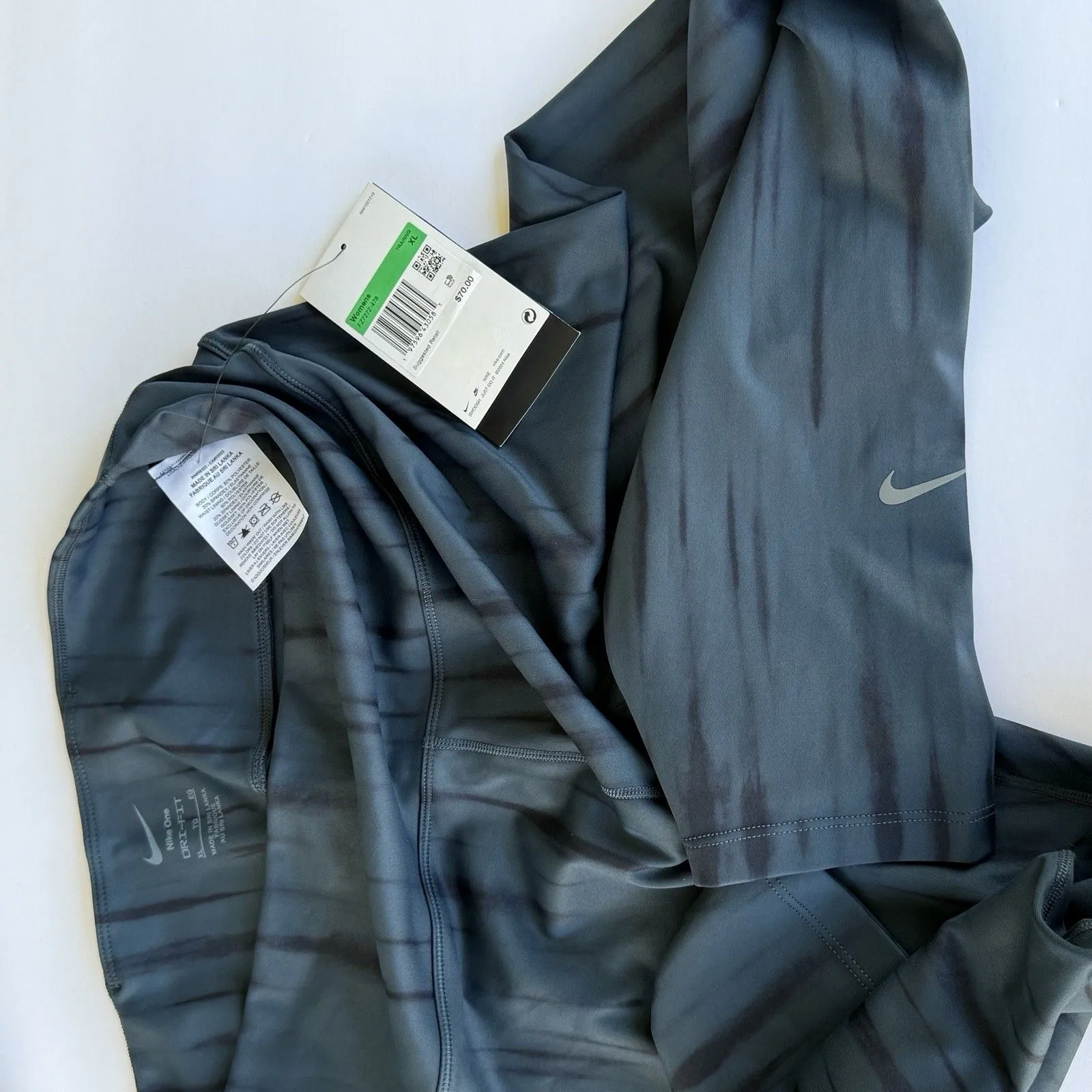 NWT Nike One Women's High-Waisted 7/8 Printed Leggings blue Black Size XL - Image 3
