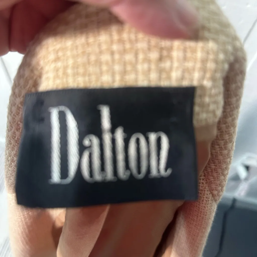 Dalton Vintage Tan Women’s Lined 2 Button Blazer See Measurements EUC Size M - Image 5