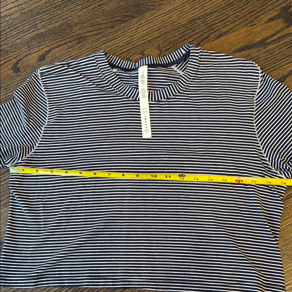 Lululemon All Yours Crop Tee size 12 like new Blue & White stripe - Image 4
