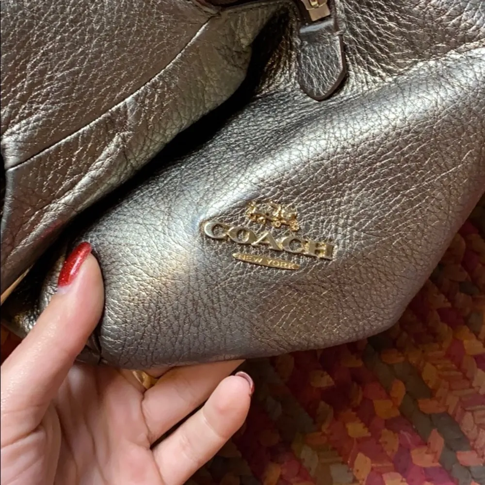 COACH EDIE 31 PEWTER SILVER LEATHER SHOULDER BAG PURSE - Image 6