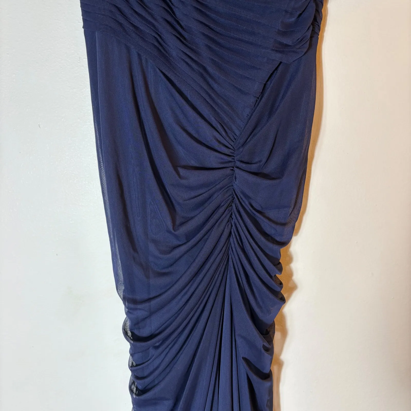 Tadashi Shoji Asymmetric Ruched Sleeve Gown Mesh Indigo/Navy‎ Size Small - Image 3