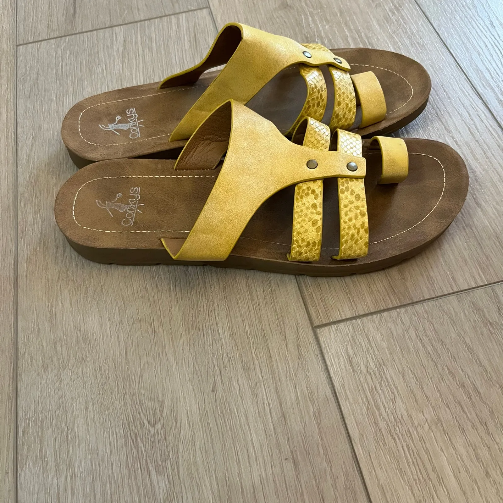Corkys Women’s Sandcastle Slip On Sandal Sz 10 Yellow - Image 7