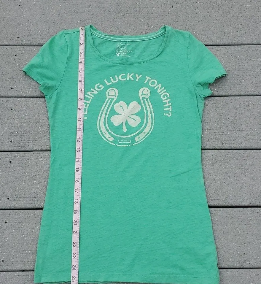 American Eagle Feeling Lucky Tonight Y2K Shirt Sleeve Graphic Tee - Image 4