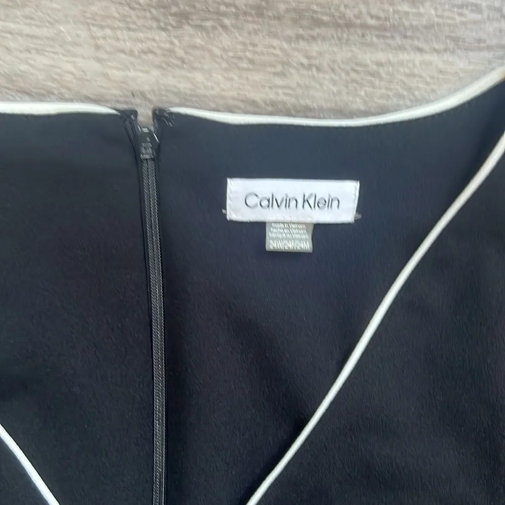 Calvin Klein Elegant Black Mini Dress 24W Women's V-Neck Solid Sheath Office - Image 6