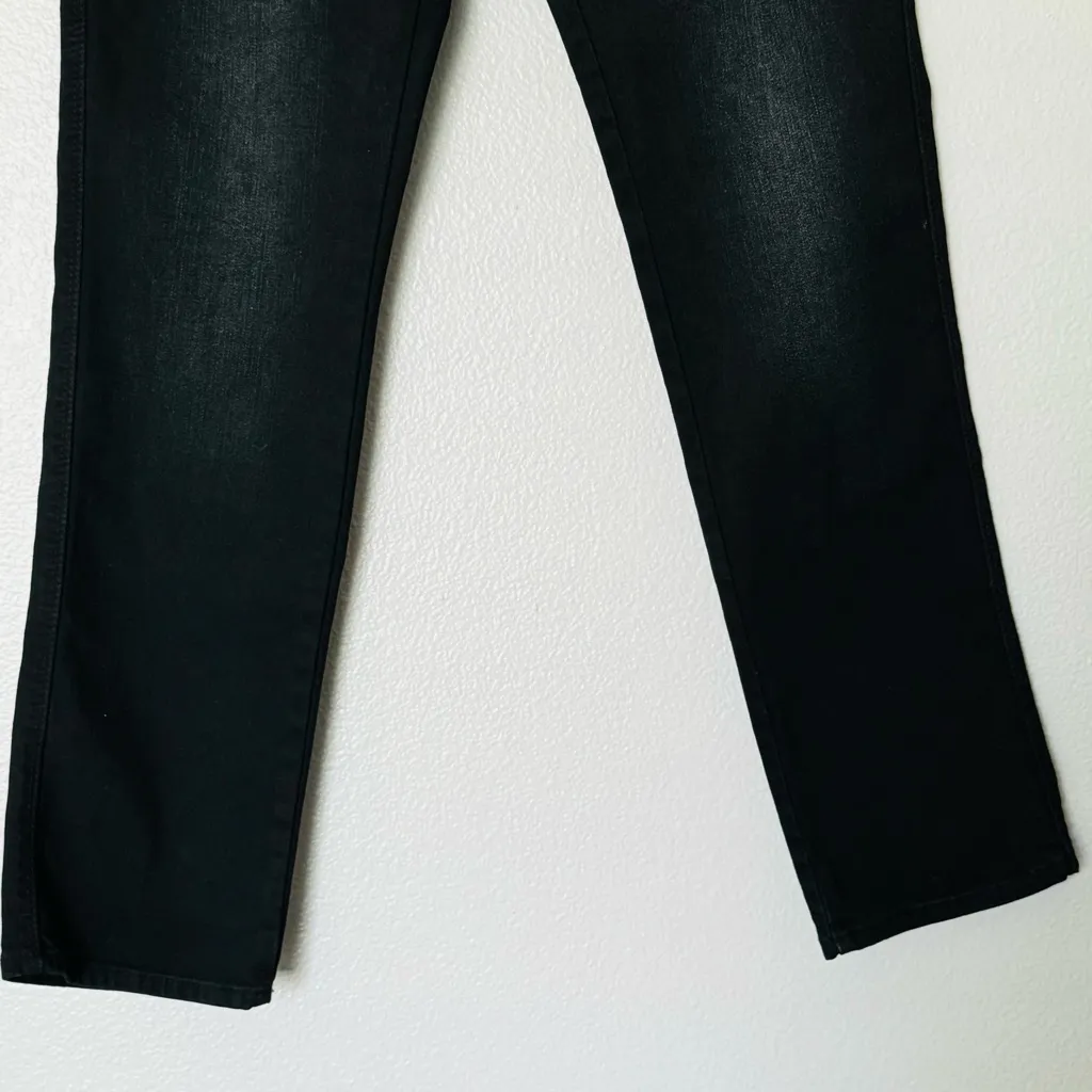 NWT Levi’s Mid Rise Flatters & Flaunts Skinny Leg Black Jeans Size 31 / L32. 12M - Image 3