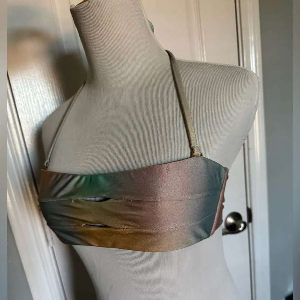 PilyQ Swim bandeau Halter Bikini Top in small
Pastel rainbow w/removable straps - Image 7