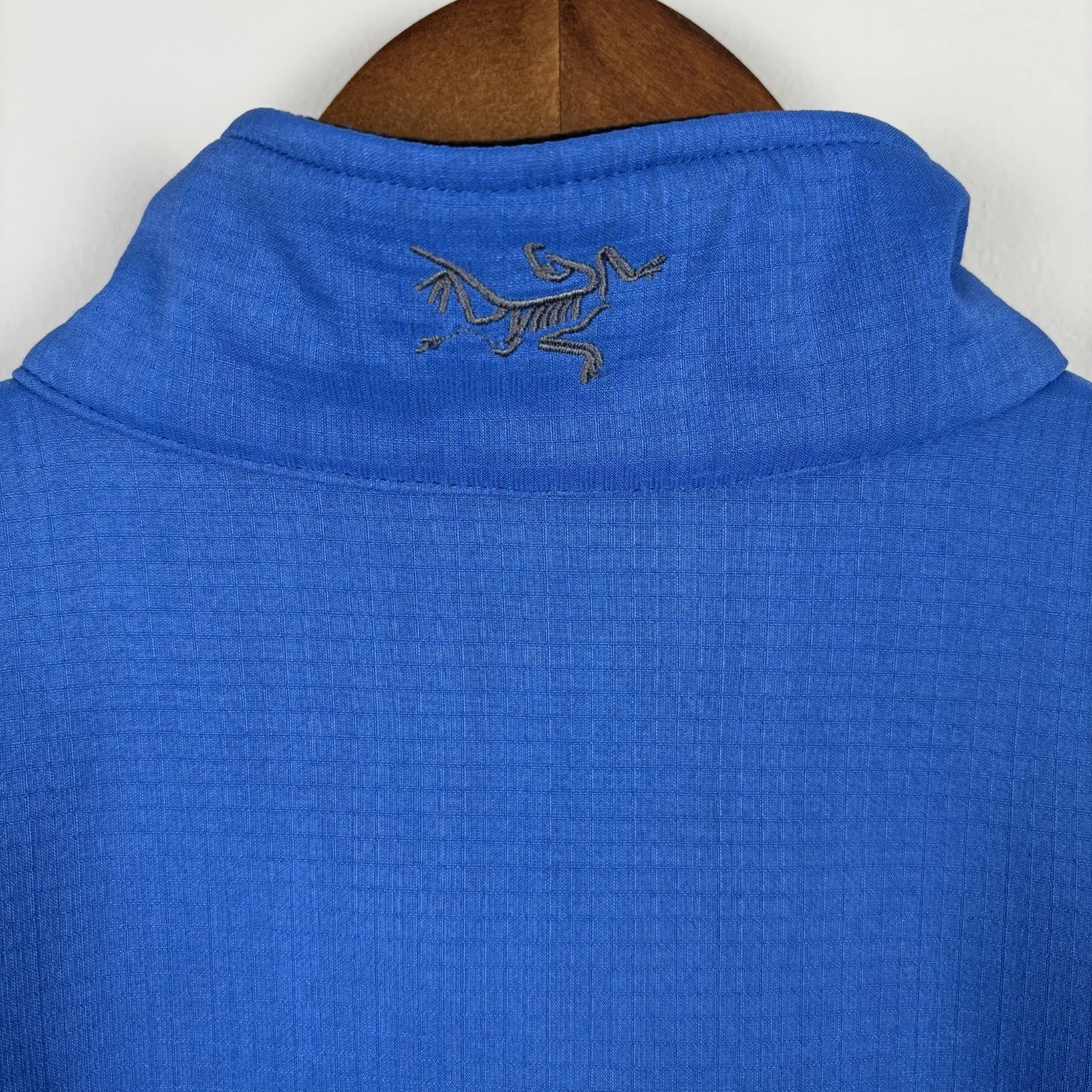 Arc'teryx Windstopper Jacket Women Medium Blue Full Zip Softshell Outdoor Hiking - Image 6