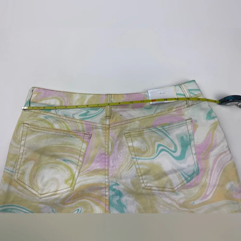 Tinseltown The Mom Short Tie-Dye Marble Swirl Denim Cuffed Jean Size 13/31 NWT - Image 8