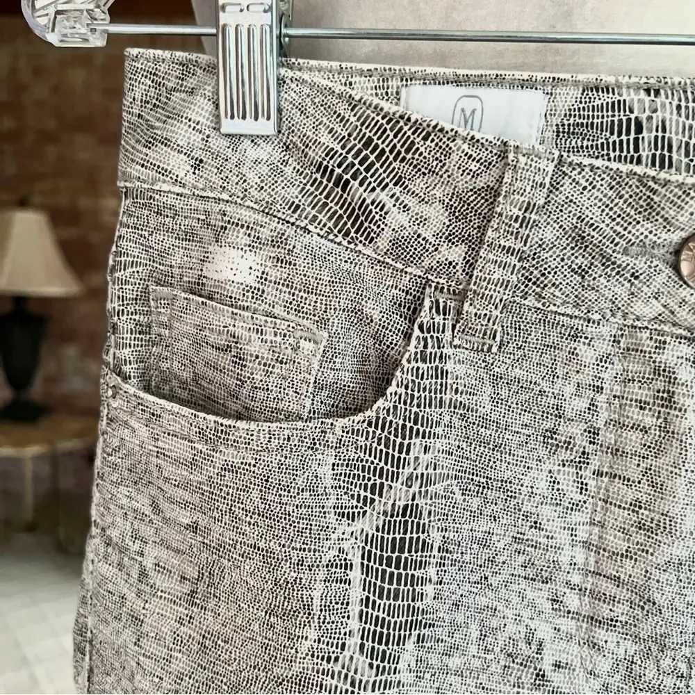 Madeleine Jeans Coated Snakeskin Skinny 4 Black Off white Y2K Edgy Party Chic - Image 4