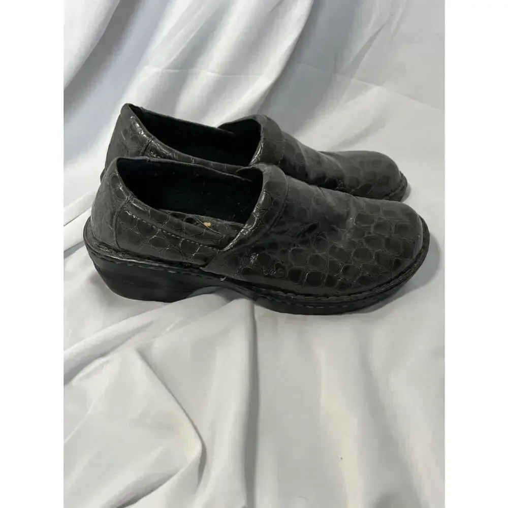 B.O.C Born concepts Gray snakeskin‎ Leather Clogs Size 10 - Image 3