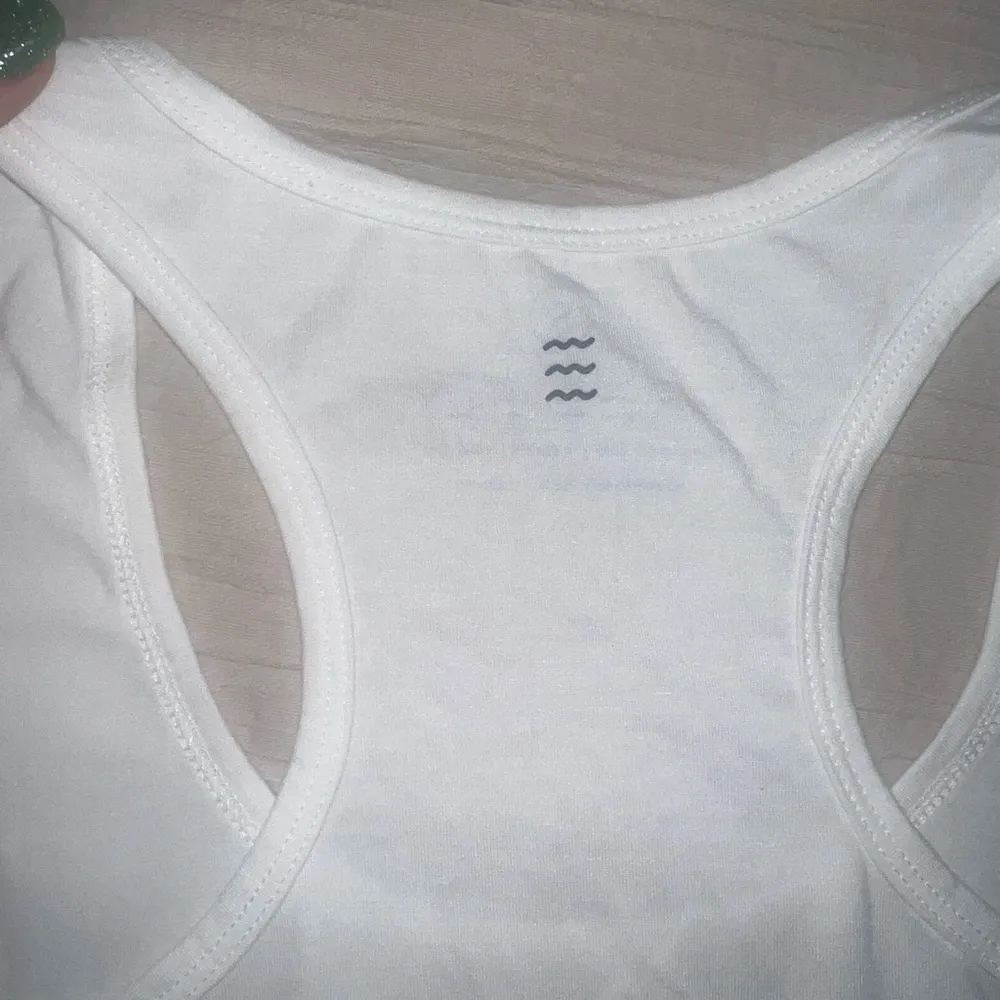 Free Fly Tank Size Small White - Image 4