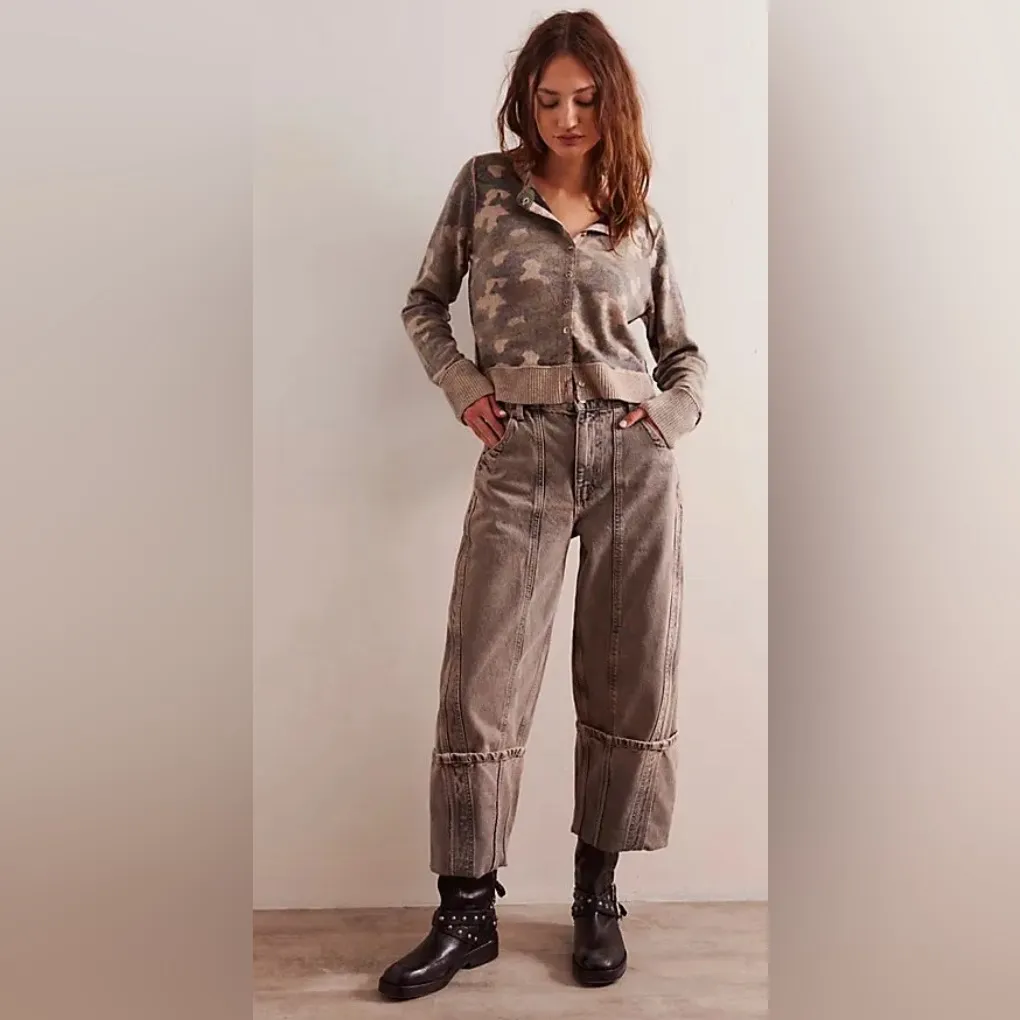 NWT FREE PEOPLE We The Free Olsen Cuffed Crop Barrel Jeans - Slate
$128 - Image 3