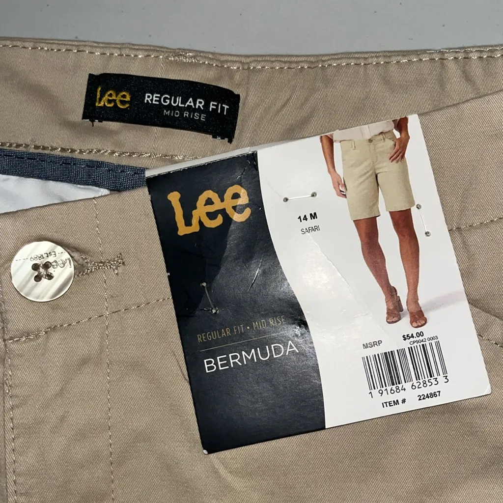 Lee NWT Size 14 Safari Tan Flat Front Regular Fit Mid Rise Bermuda Shorts - Image 3
