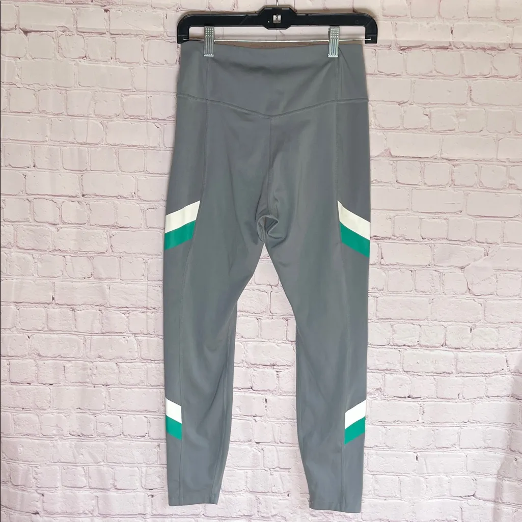 Nike‎ Dri-FIT Gray Athletic Leggings Woman’s Size Medium - Image 4