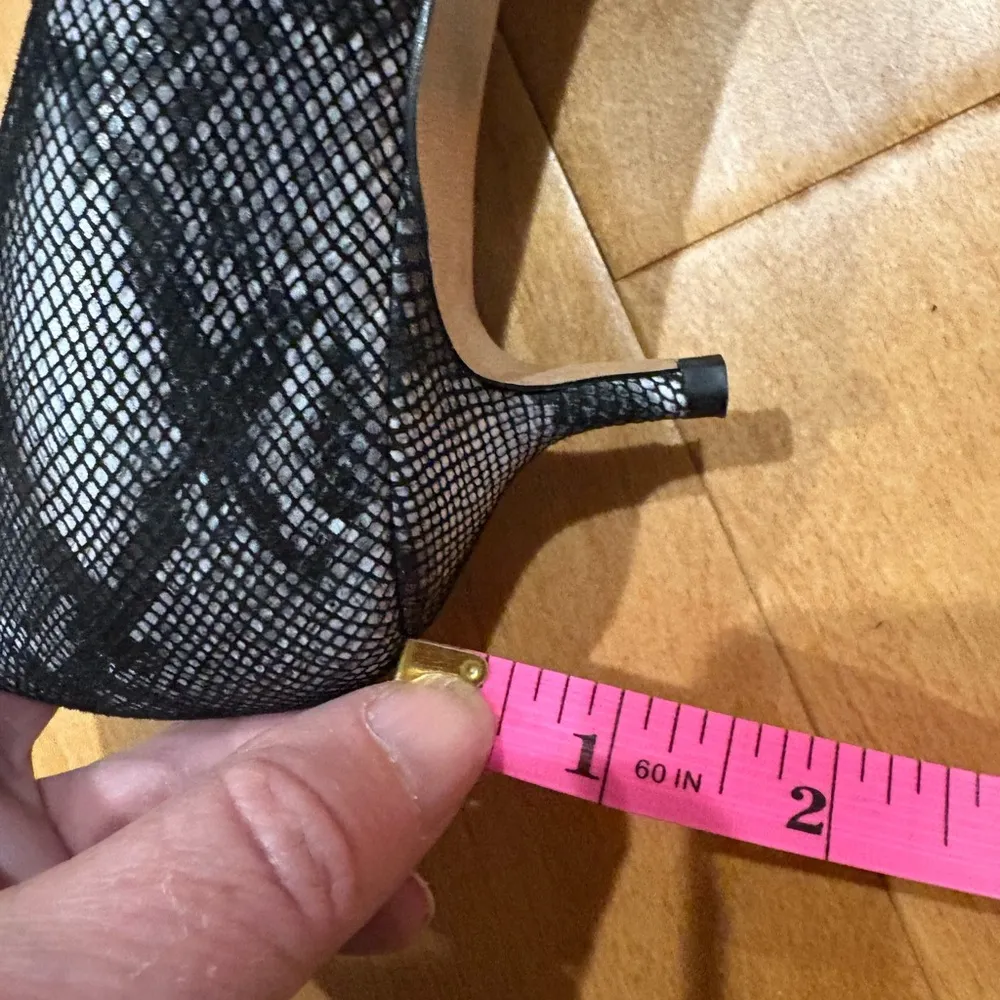 Butter Italy kitten heel pump shoes snake print leather 8.5 Black - Image 7