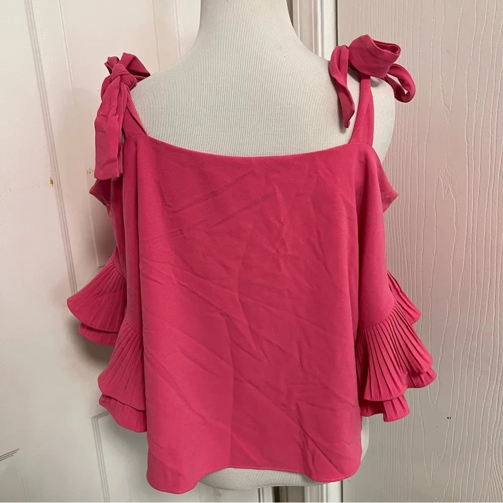 Gianni Bini Off the Shoulder Top - Image 4