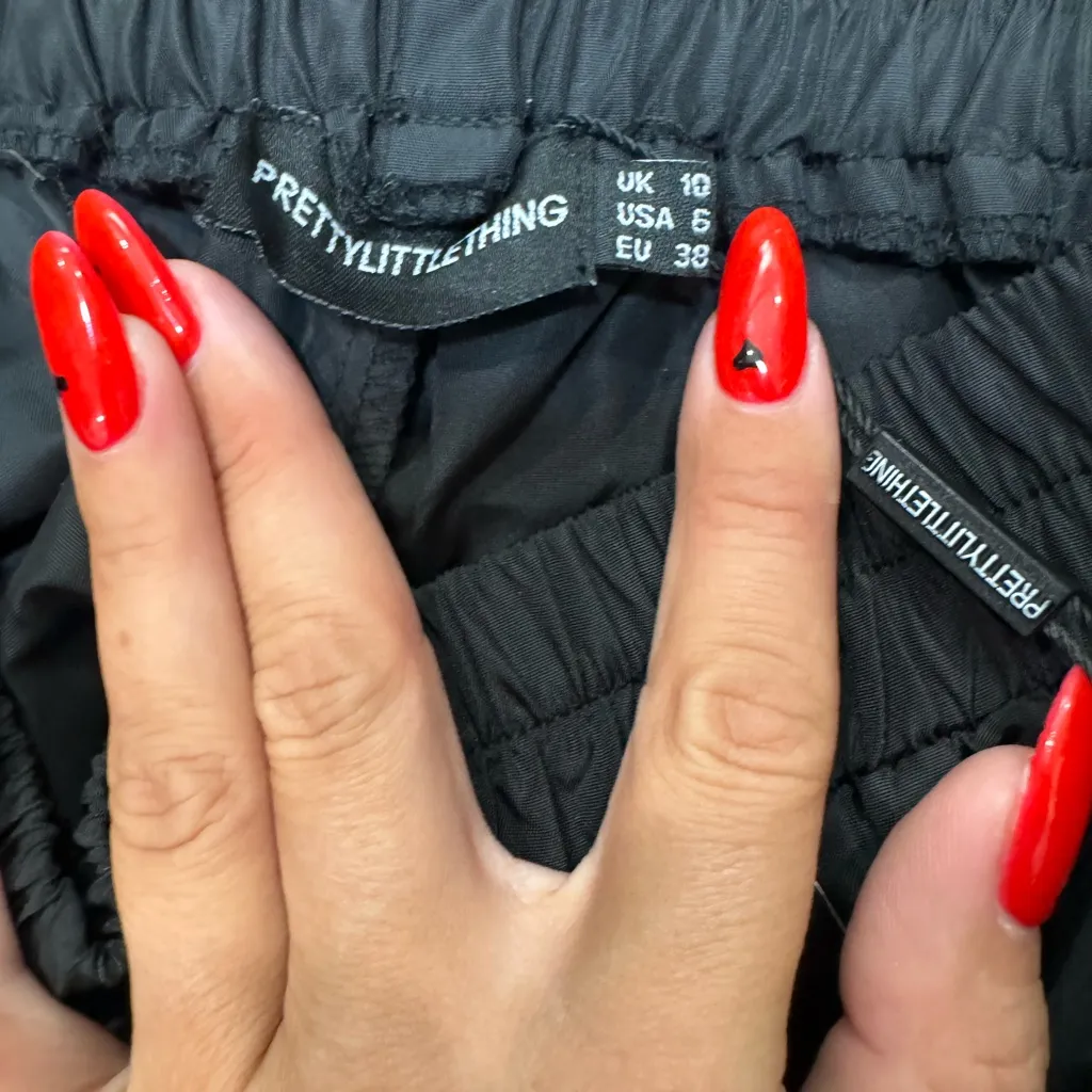 NWT PRETTYLITTLETHING Black Cargo Zip Pocket Detail Pants - Image 11