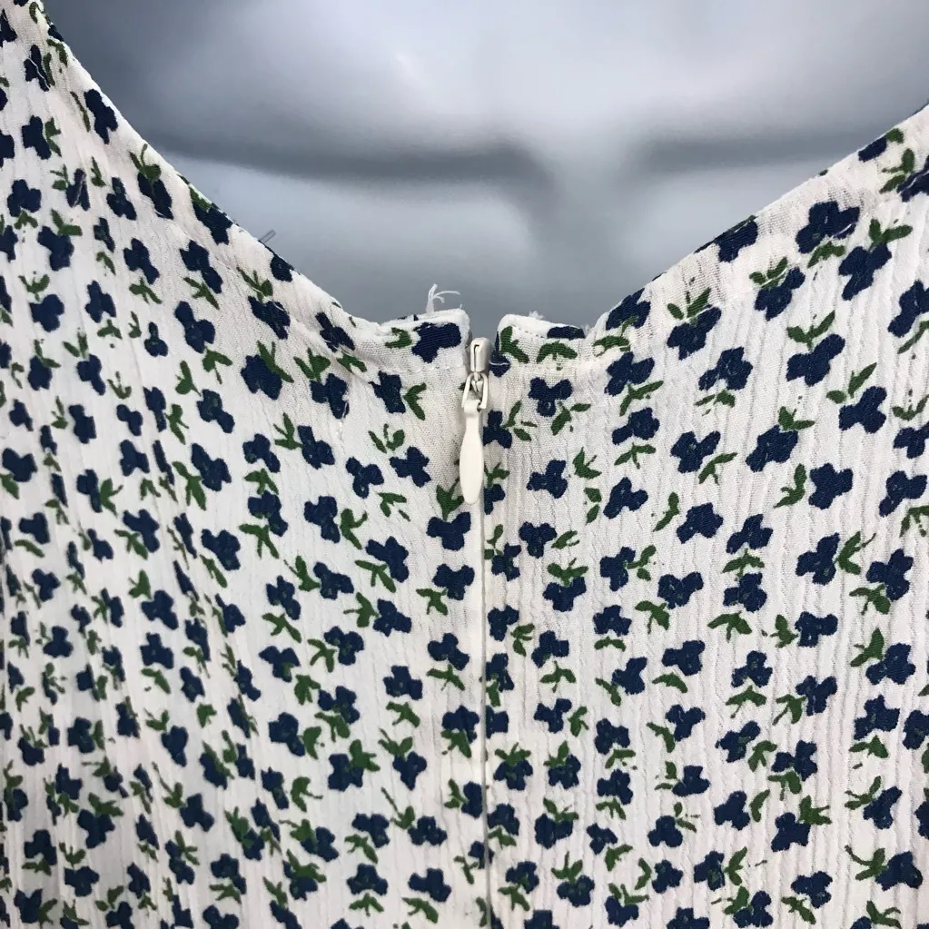 Faithfull the brand fresa dress rae mini floral crepe drape flare  sleeve - Image 4