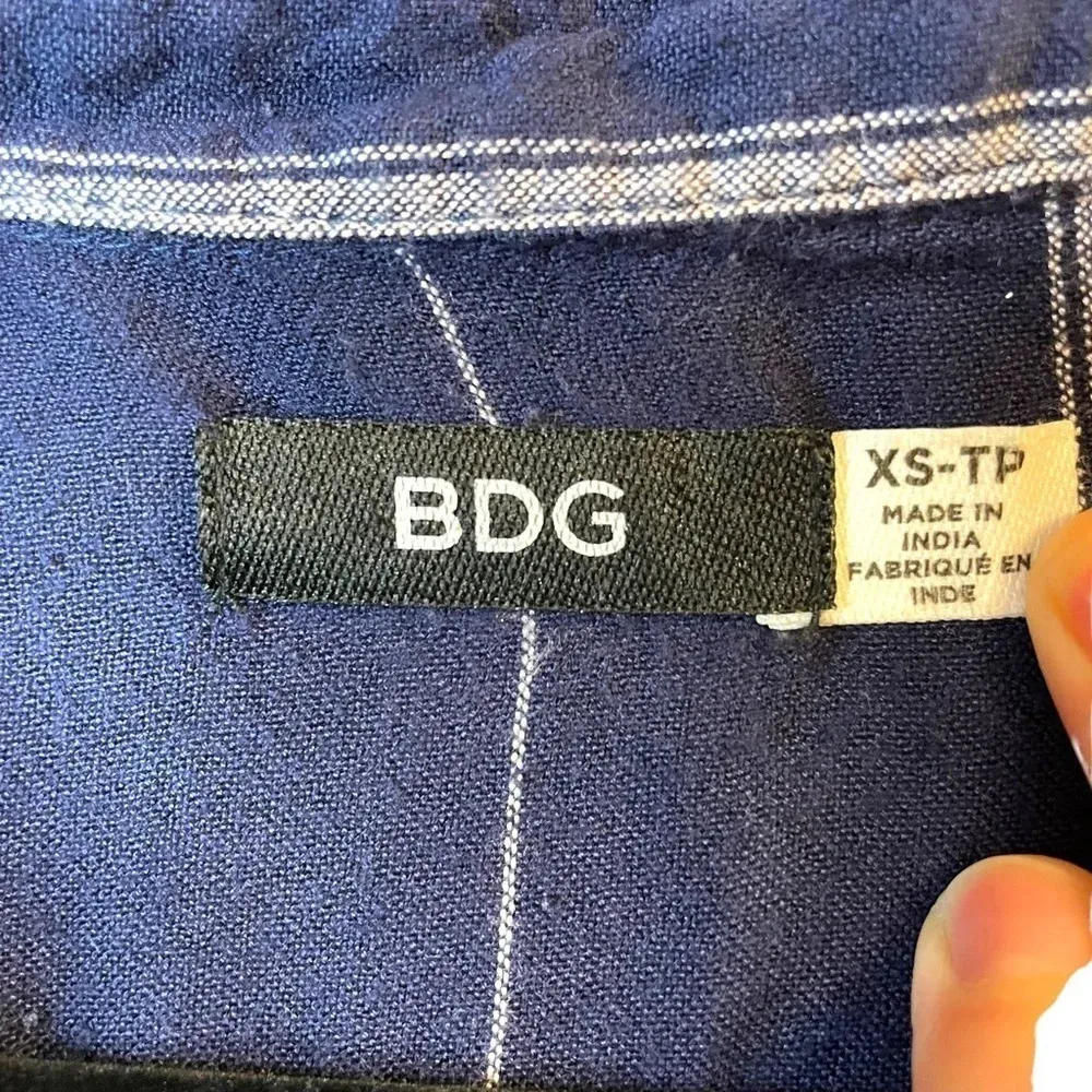 BDG Urban Outfitters Women's Melanie Tie Front Striped Button Up in Navy Size XS - Image 4