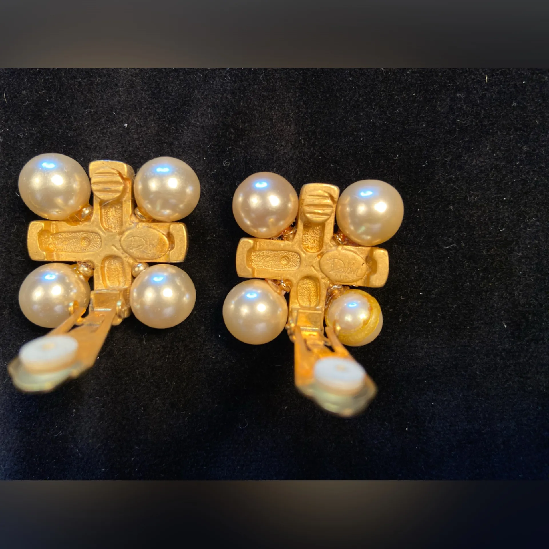 David Dubin Pearl and Diamond clip on earrings. Signed. Vintage.NWT‎ White - Image 5