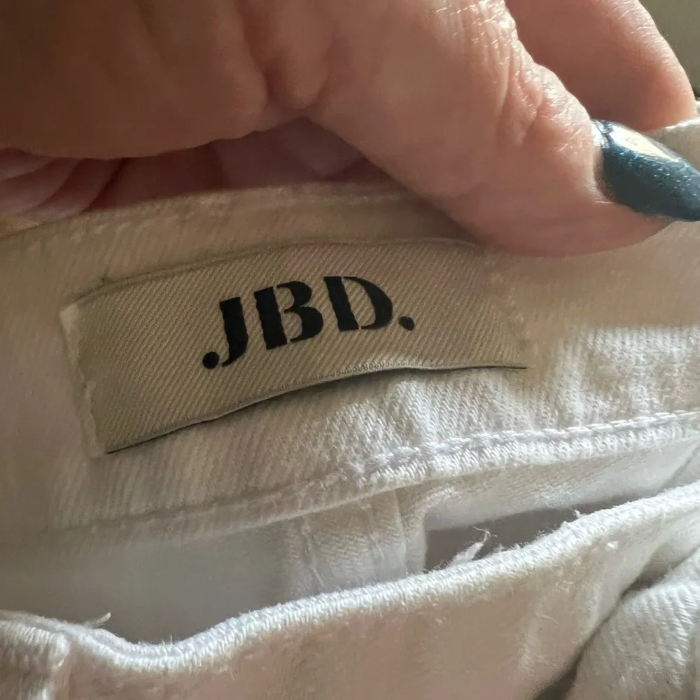 Just Black White Jean Shorts Distressed Hem - Image 3