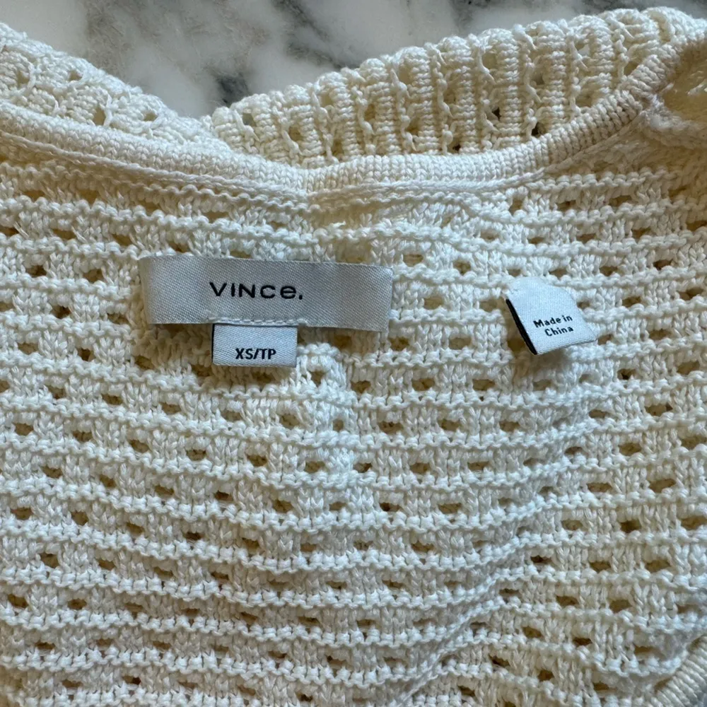 NWOT Vince Crochet XS Gorgeous Ivory Top - 3 small snags in front - see photos - Image 8