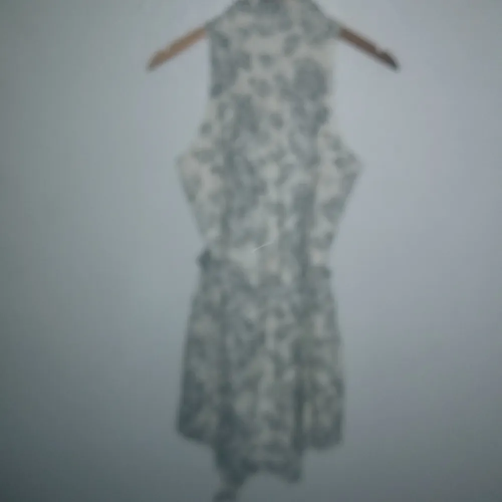 Banana Republic 4 Sleeveless Cotton Button Down Front Collared Shirt Dress - Image 4