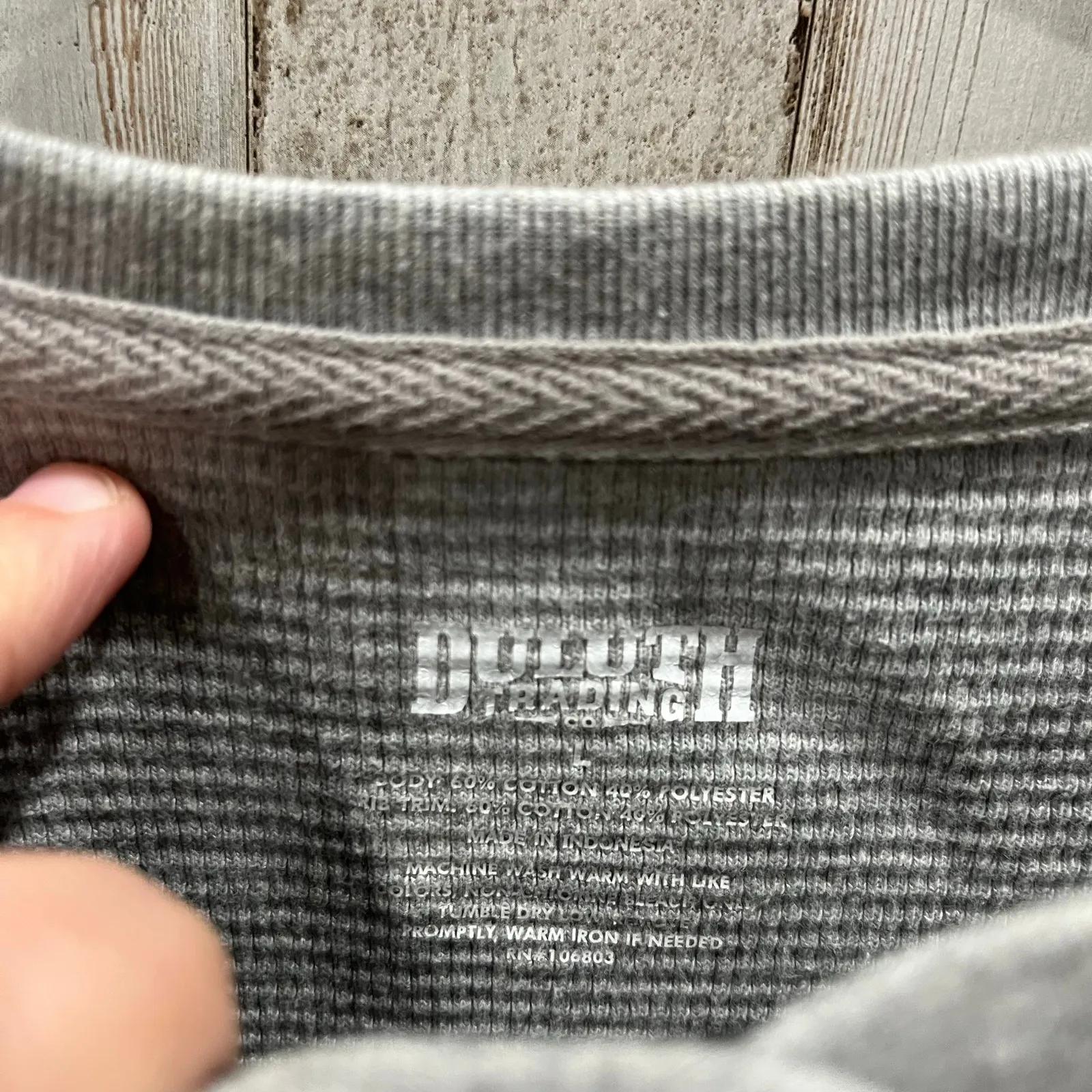 Duluth Trading Women's Heritage Working Thermal Henley Large Gray Waffleknit - Image 2