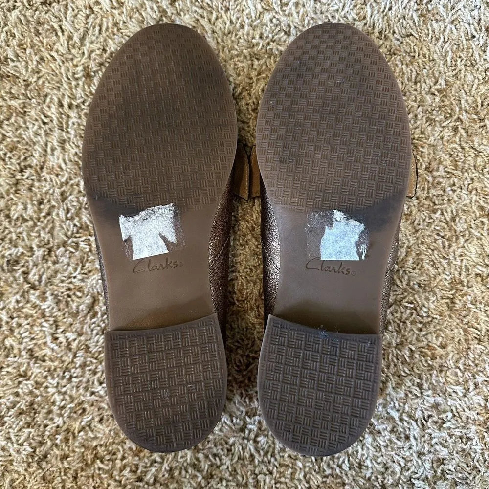 Clarks Collection‎ Cushioned Sole Slip On Loafer Flats Gold Shimmer Size 7 - Image 10