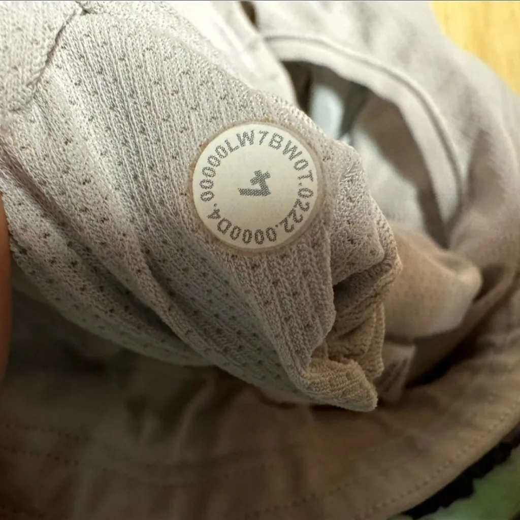 Lululemon Hotty Hot High-Rise Short 4” Green/Black - Special Edition - Size 4 - Image 9