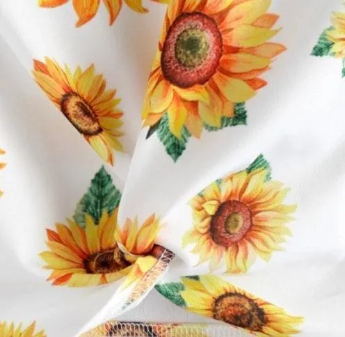 NWT  Short Sleeve Sunflower Crop Top with front know - Image 5