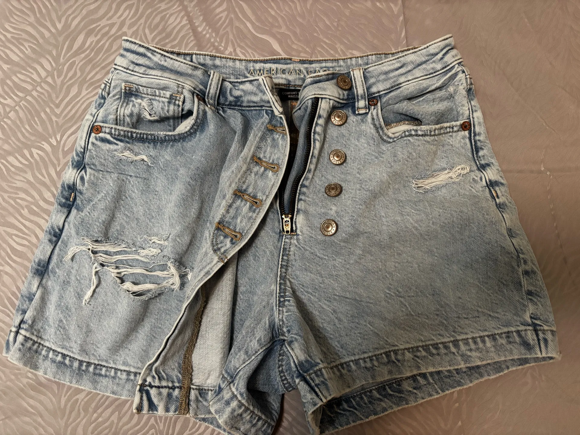 American Eagle Denim Skort / Jean Shorts – Light Wash - Image 5