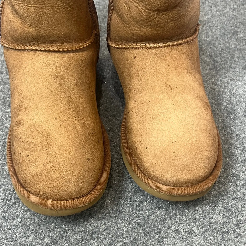 👢 UGG Classic Tall Boots - Chestnut Suede Size 8 - Image 5