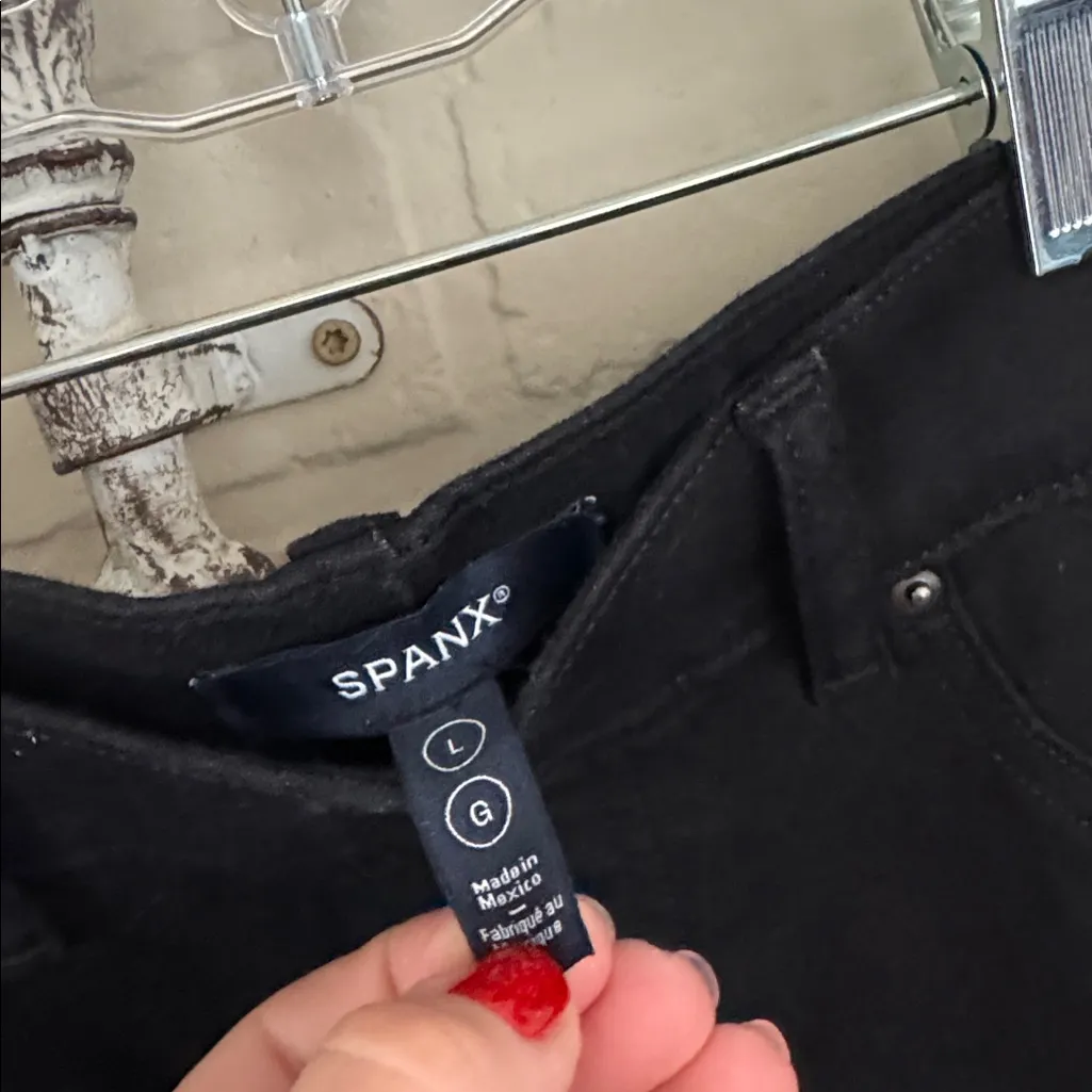 SPANX Flare Jeans clean Black pull on stretch tummy control NEW - Image 4