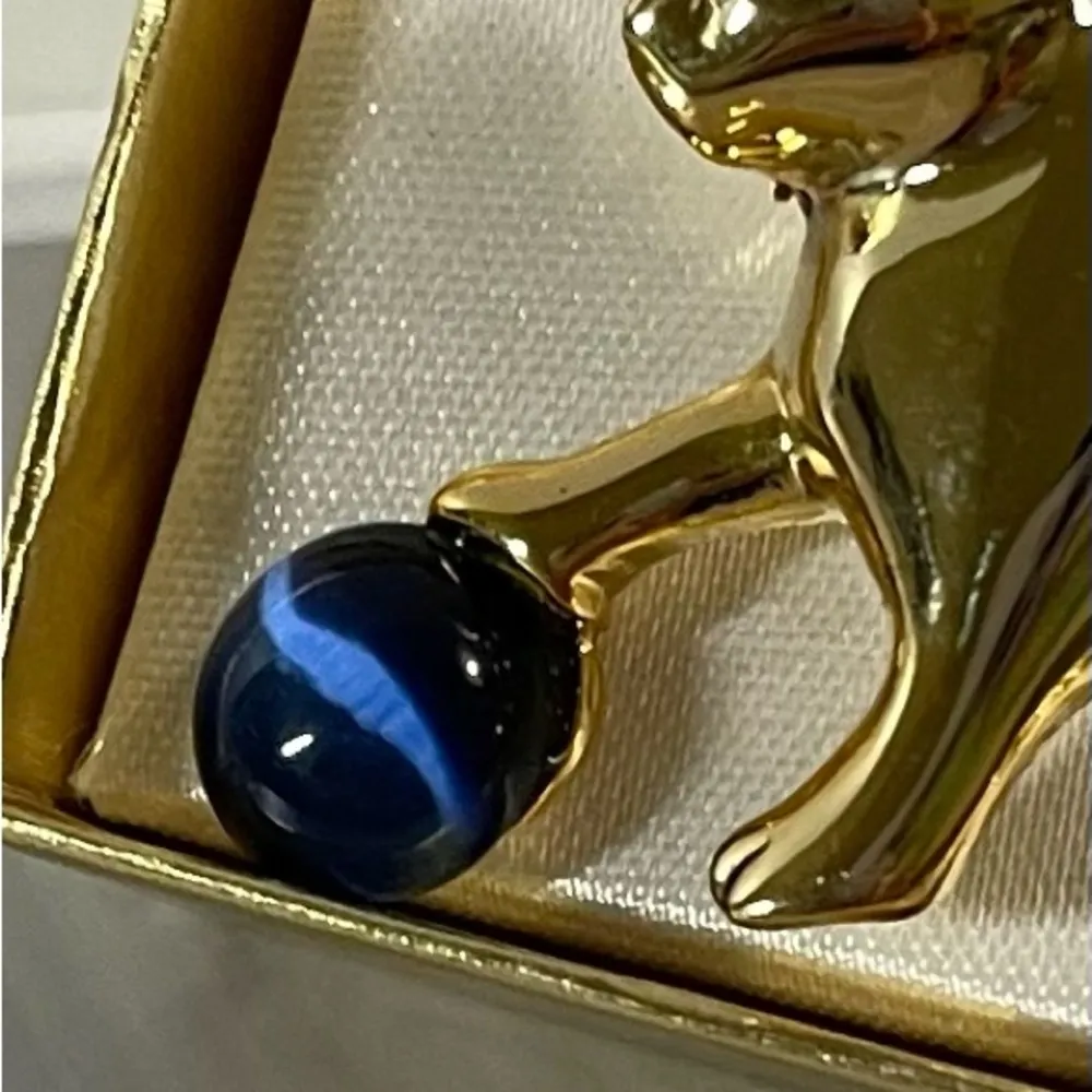 Gold Cat with Blue Jewel Brooch. - Image 3