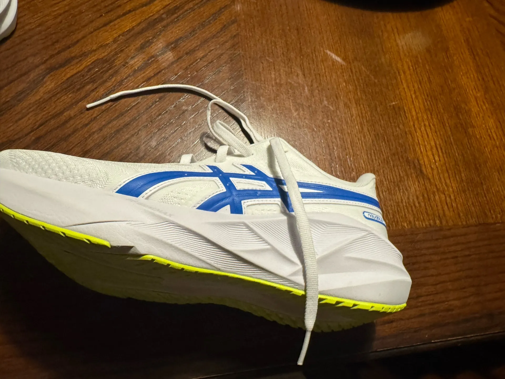 ASICS Running Women’s Shoes 8 - Image 2