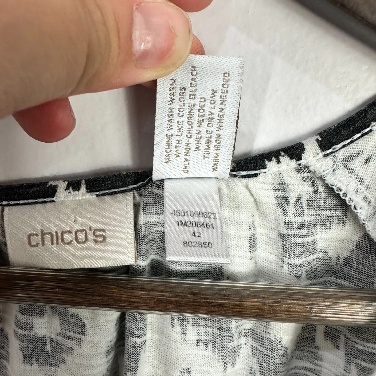 Chico's Top 3 Black White Ikat Geometric Print Cotton Boho Artsy Resort Travel‎ - Image 3