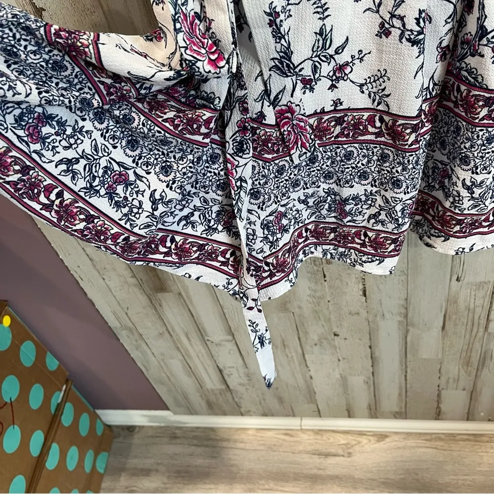 Miami Deep V Floral Short Sleeve Romper Back Tie - Image 3