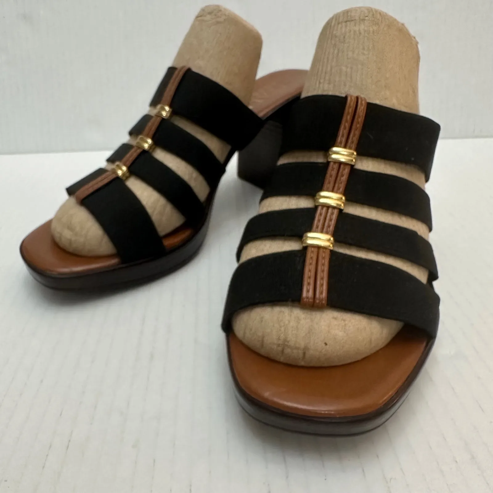 Italian Shoemaker Womens 8 Black Elastic Strappy Block Heel Mules Slides Sandals - Image 9