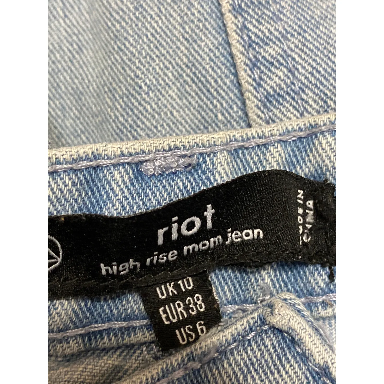 Riot Women's Blue Light Wash High Waisted Straight Tapered Denim Jeans Pants 6 - Image 4