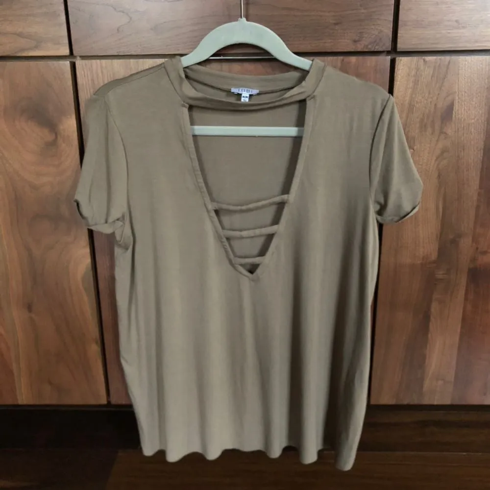 Plunging Front Strappy Tee - Image 3