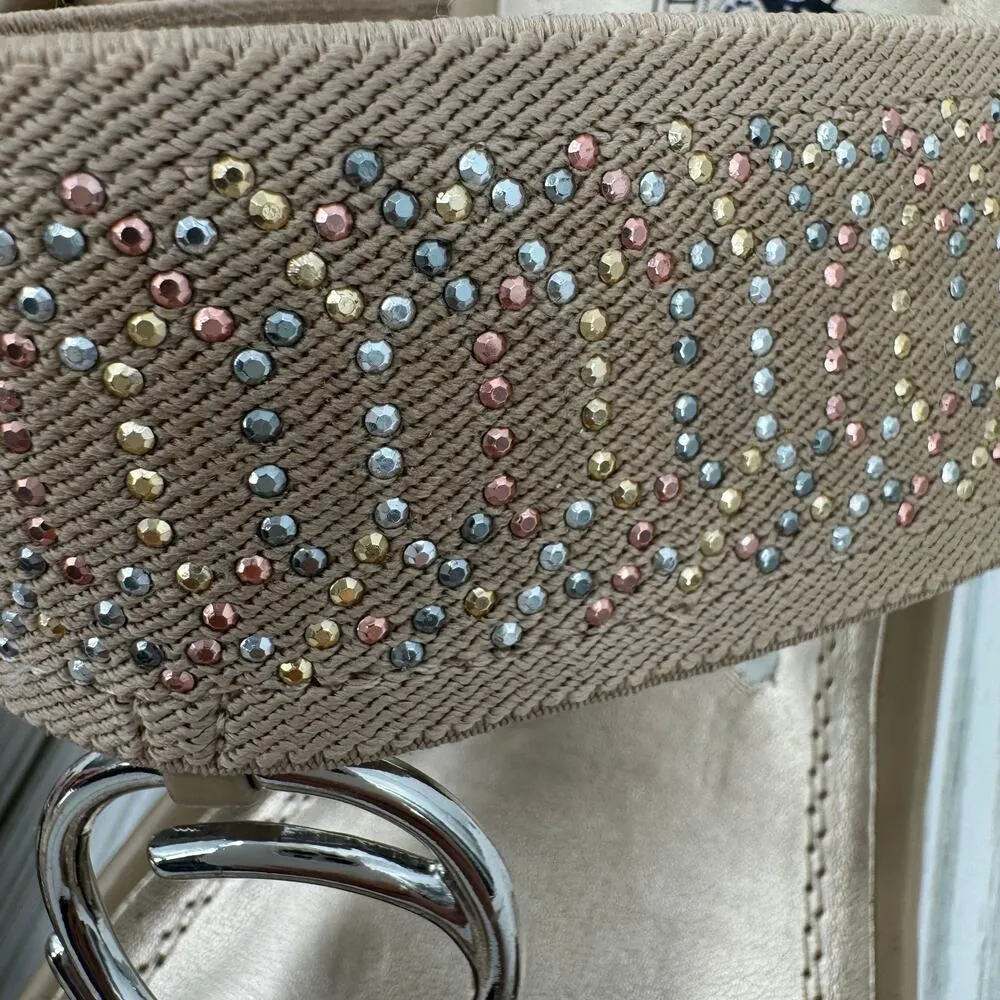 Coach and Four Viola tan wedge slip on sandals size 6 - Image 8