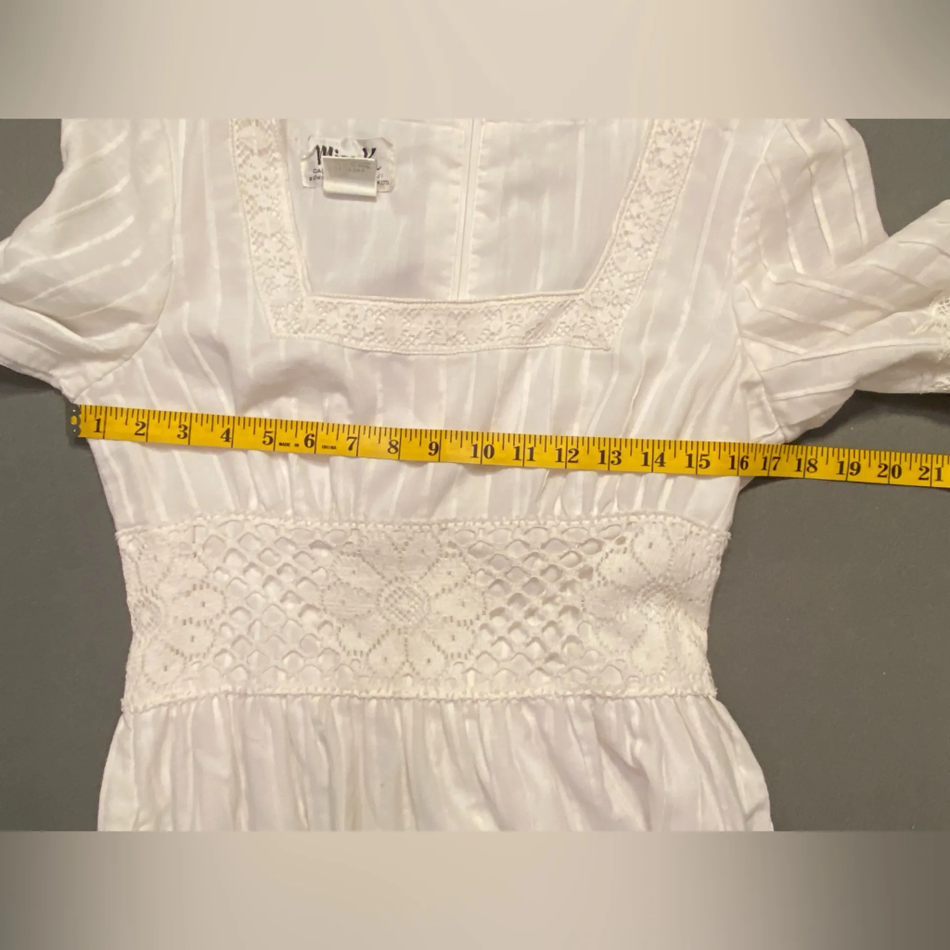 Vintage Lace Maxi Gown, Bell elbow‎ length sleeves, square Neck, size 11/12 White - Image 7