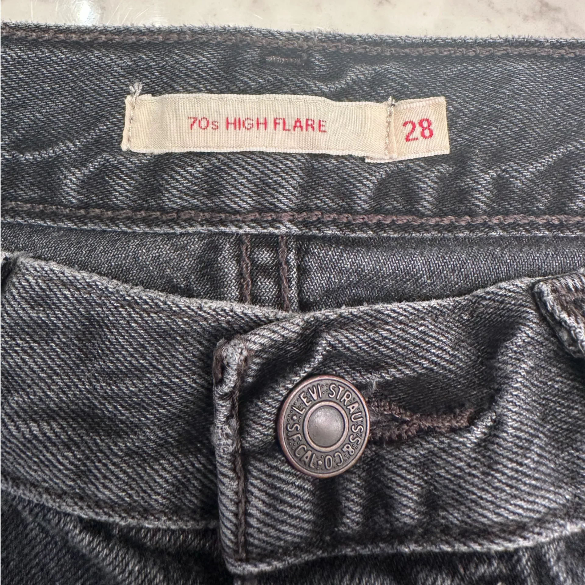 Levis Womens Jeans Sz 28 70s High Flare High Rise Just A Hint Black Denim Hippie - Image 4