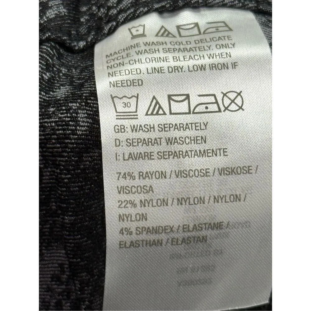 Susan Graver Side Zip Crop Snakeskin Print Size 4 Petite - Image 4