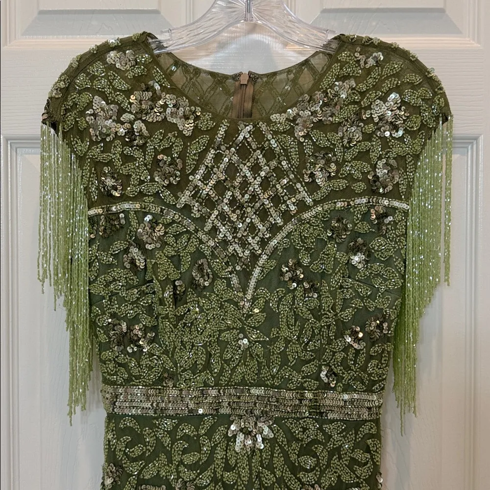 Mac Duggal 4908 Green High Neck Beaded Fringe Fitted Gown Size 6 NWT - Image 6