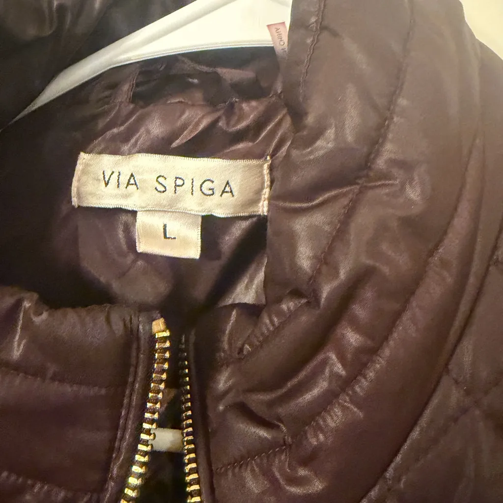 Via Spiga Burgundy Quilted Jacket with gold belt detail! Brown Size L - Image 4