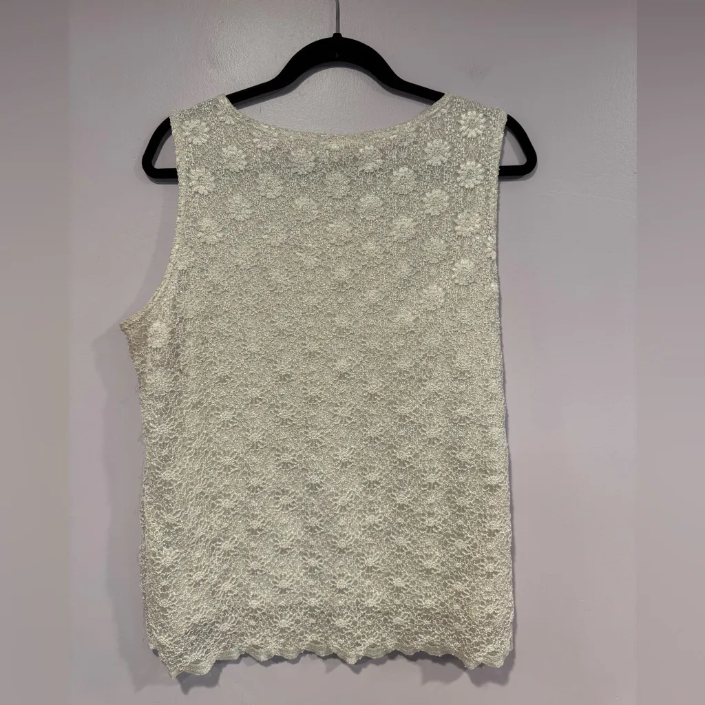 White floral lace dressbarn tank top - Image 4