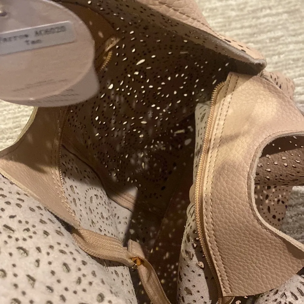 Melie Bianco Tan Hobo Bag Farrow - Image 3