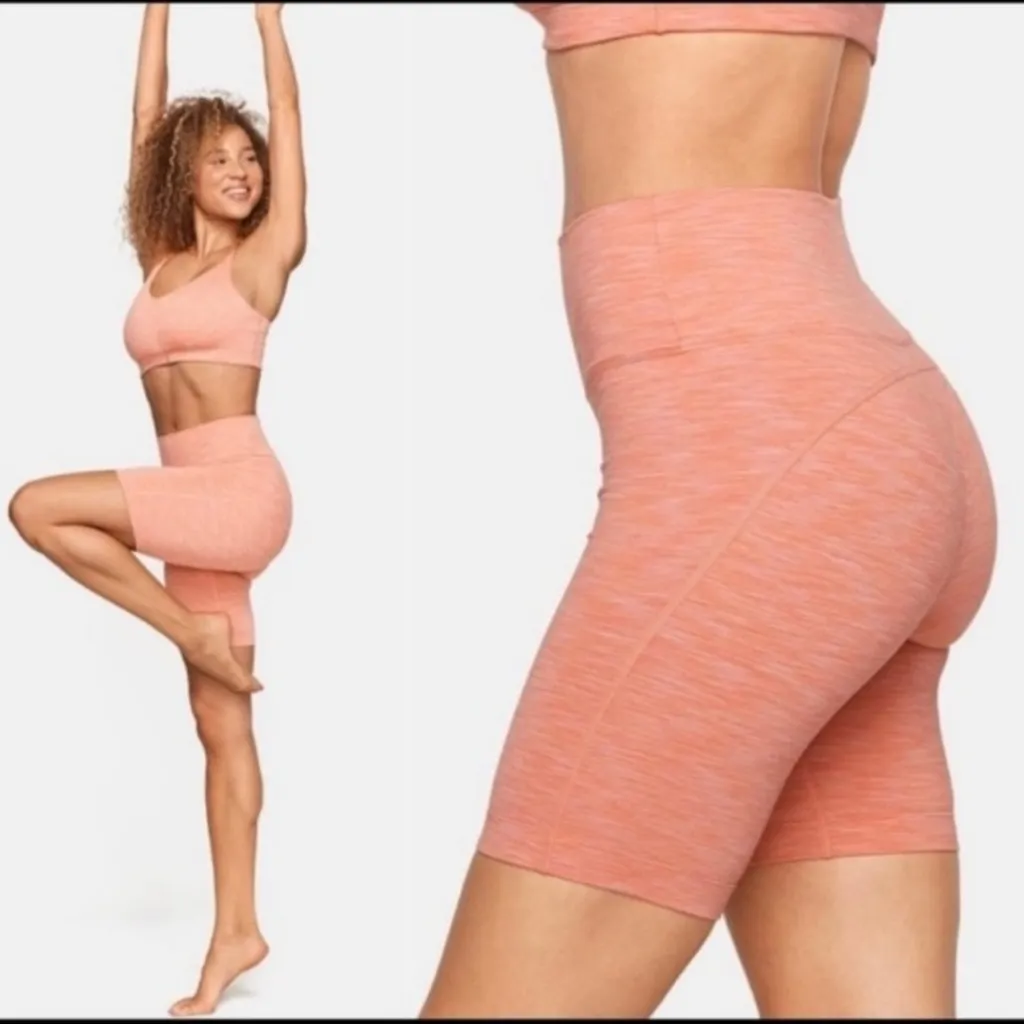 Outdoor Voices Flow 5" Bike Shorts Size Small - Image 2